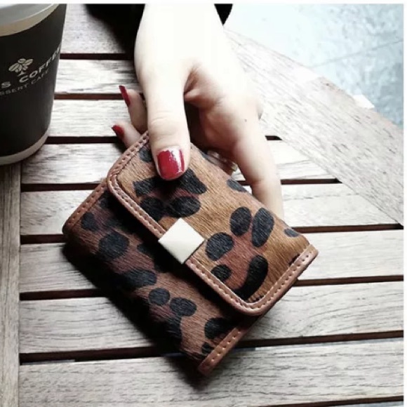 Leather Leopard Print Women’s wallet - Picture 4 of 4